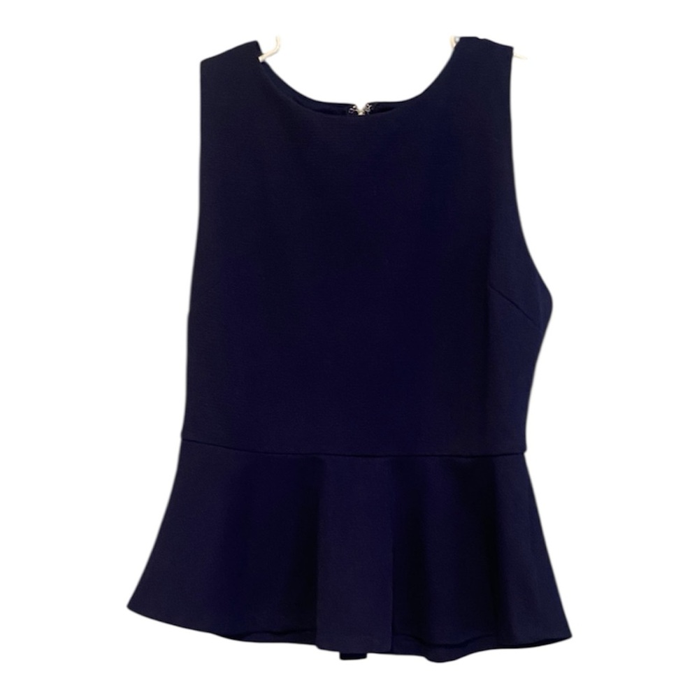 Forever 21 Navy Peplum Tank Top
❤️❤️BUNDLE ONLY ❤️❤️